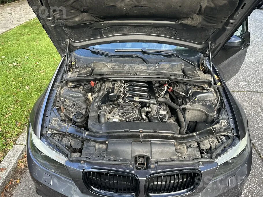 BMW 330D 2005 photo 3
