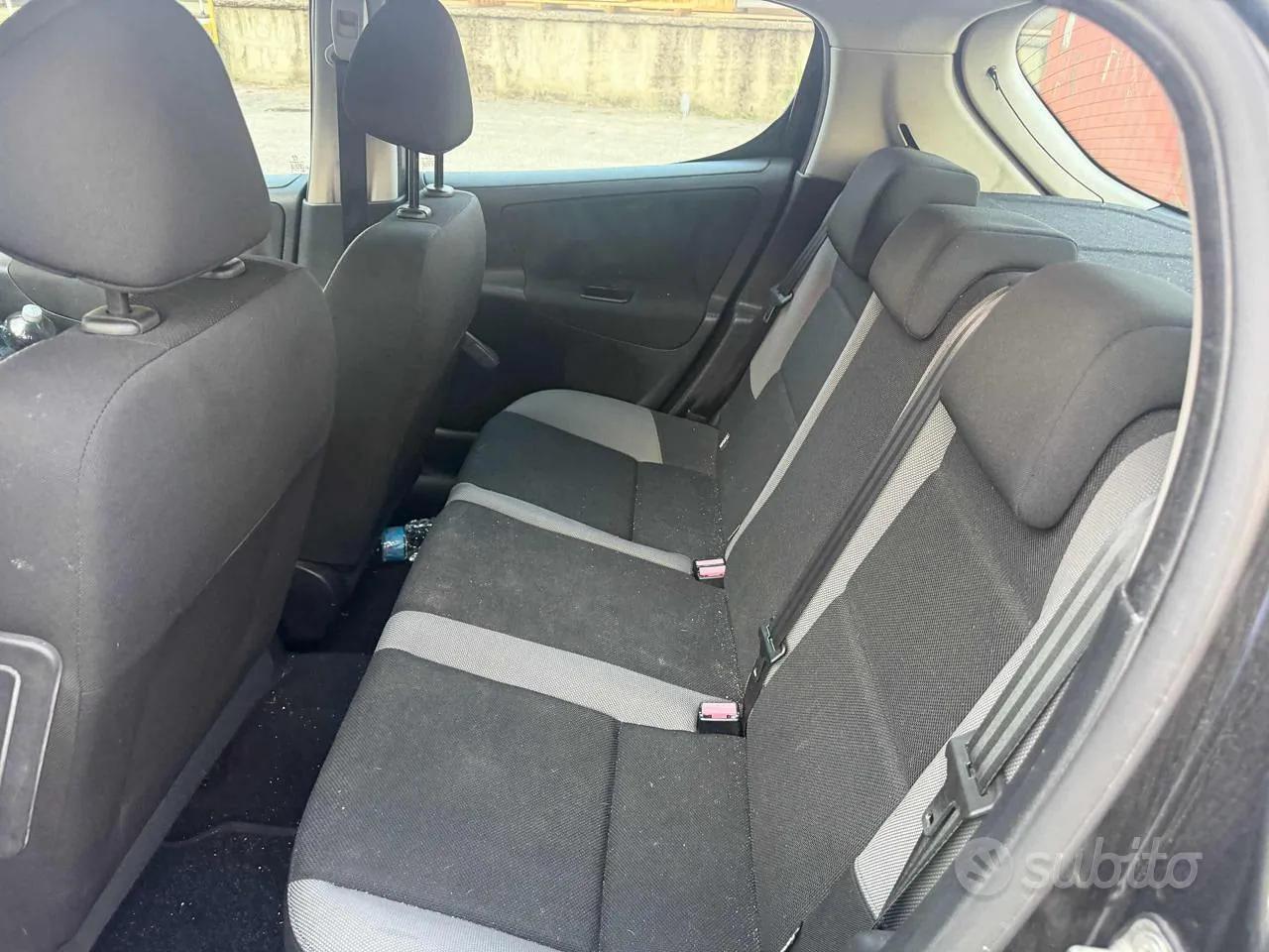 Peugeot 207 2008 photo 5