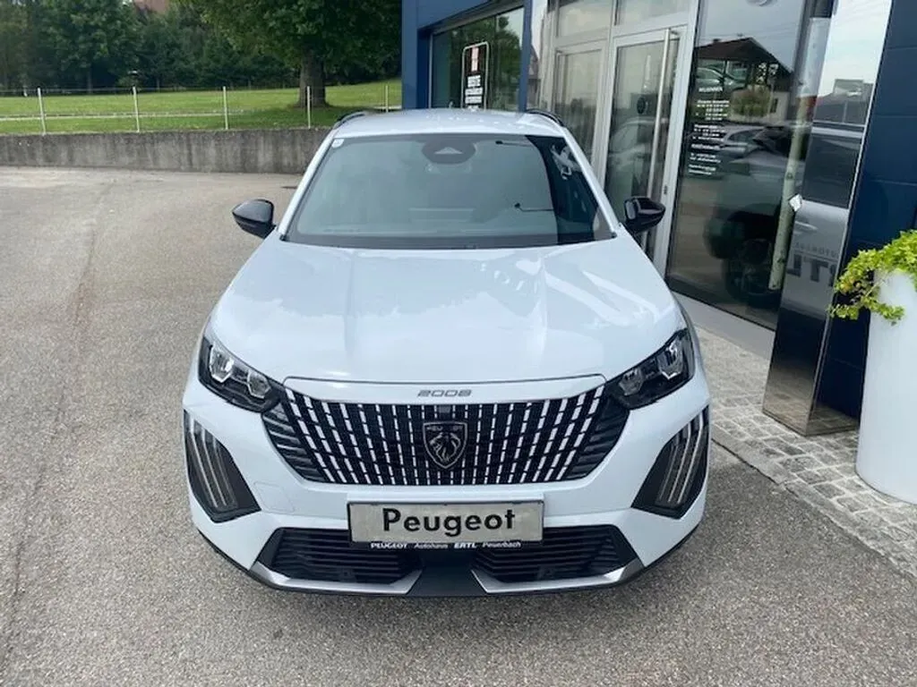 Peugeot 2008 2025 photo 2