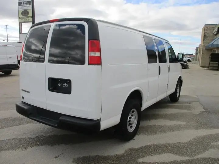 Chevrolet Express 2014 photo 4