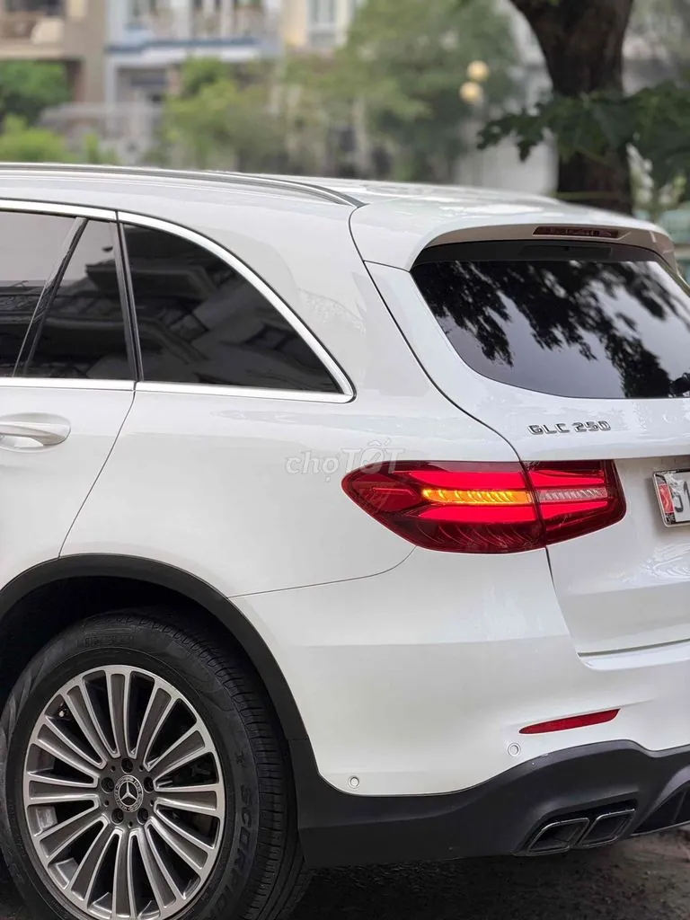 Mercedes-Benz Glc 2019 photo 2