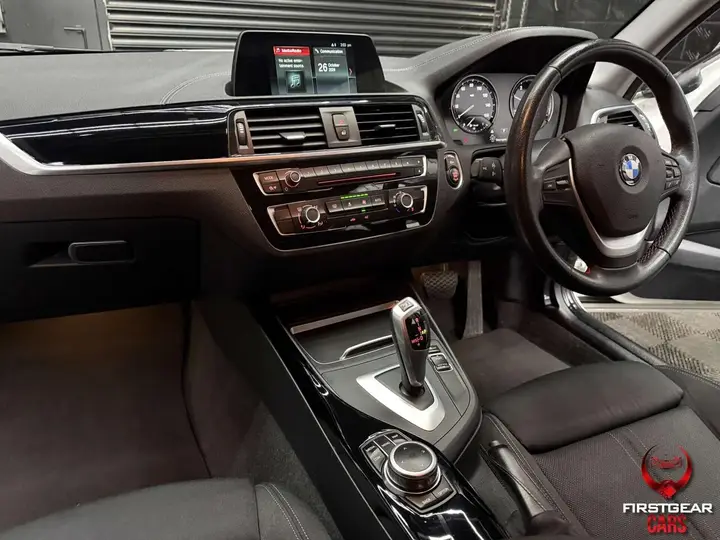 BMW 1 Series 2018 photo 2