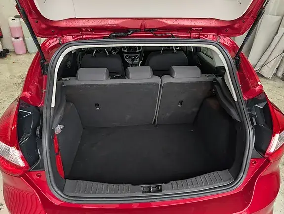 Ford Focus 2013 photo 2