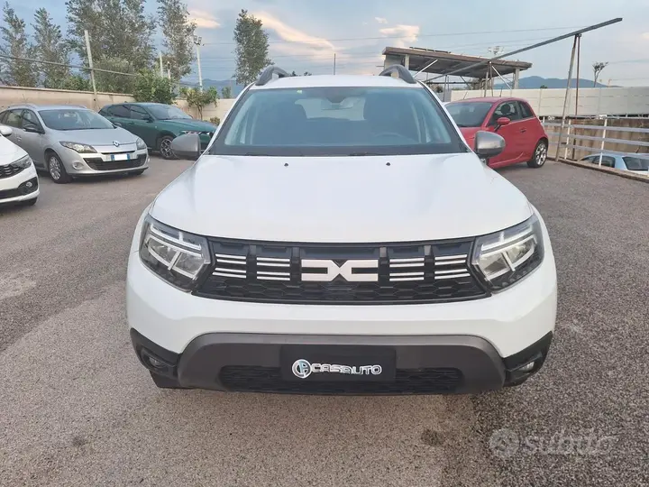 Dacia Duster 2023 photo 2