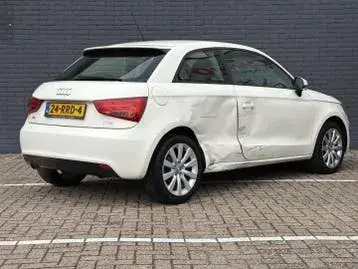 Audi A1 2011 photo 2