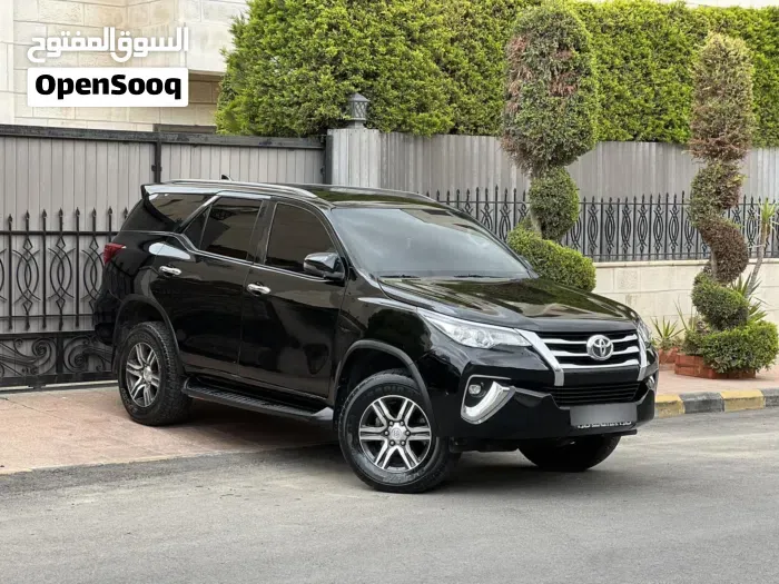 Toyota Fortuner 2019 photo 2