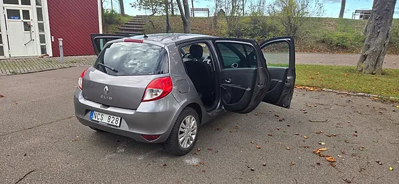 Renault Clio 2013 photo 2