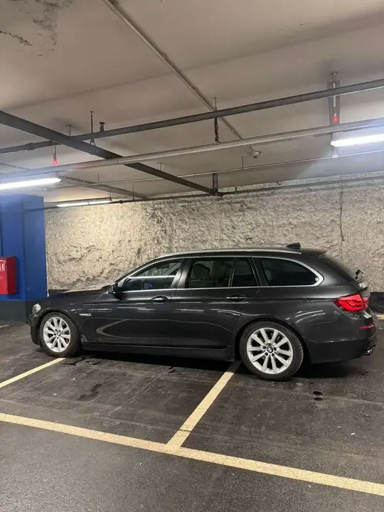 BMW 5 Series 2011 photo 3