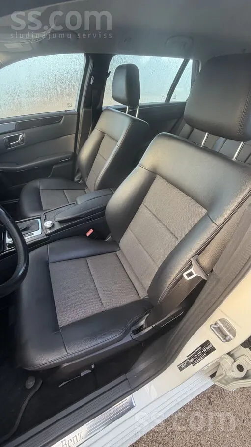Mercedes-Benz E-Class 2011 photo 5