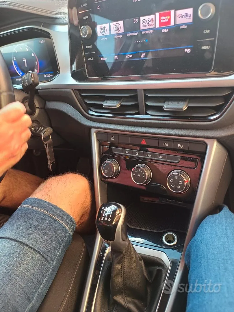 Volkswagen T-Roc 2023 photo 4