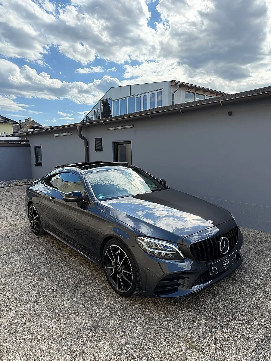Mercedes-Benz C-Class 2018 photo 3