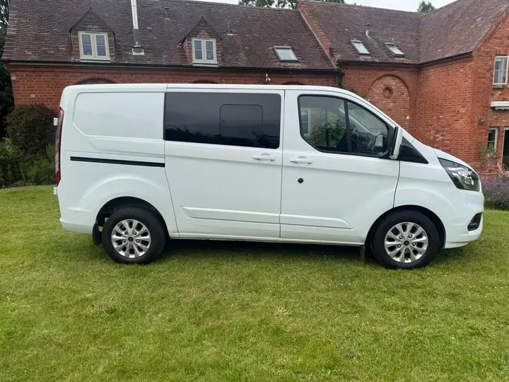 Ford Transit Custom 2023 photo 3