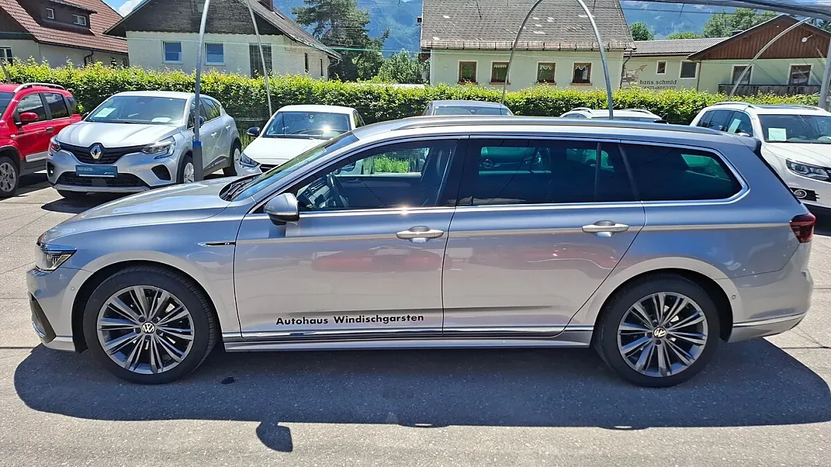 Volkswagen Passat 2021 photo 3