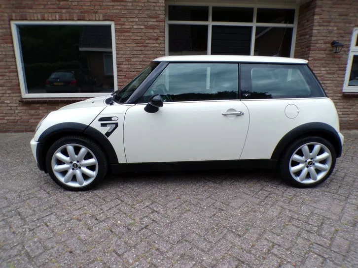Mini One 2007 photo 2