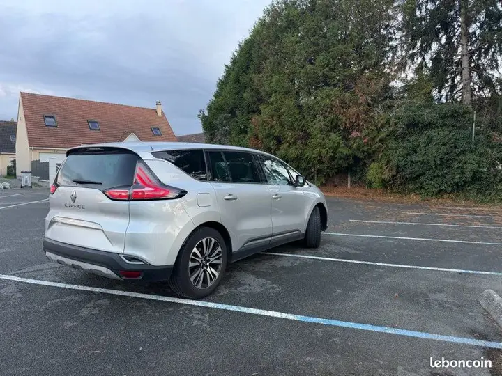 Renault Espace 2016 photo 3