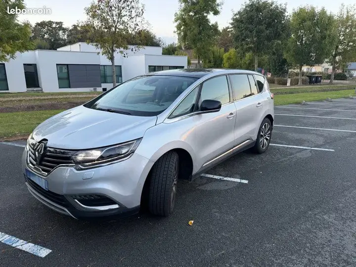 Renault Espace 2016 photo 2
