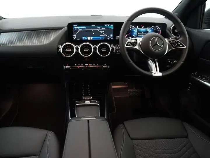 Mercedes-Benz Gla 2026 photo 5