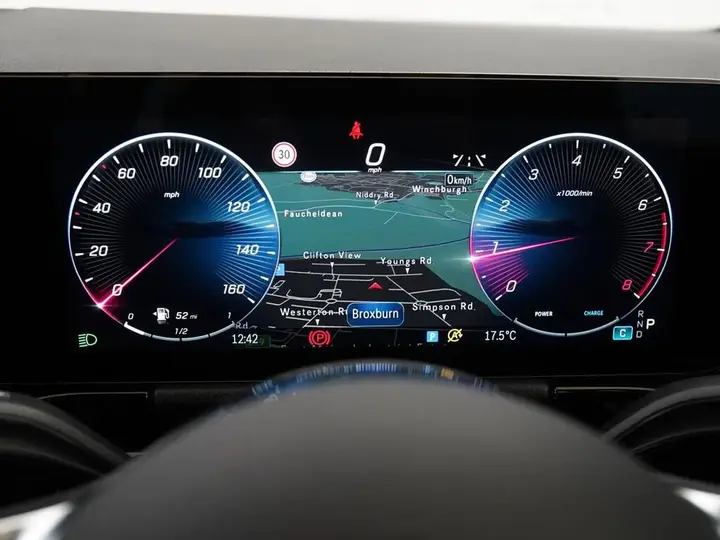 Mercedes-Benz Gla 2026 photo 4