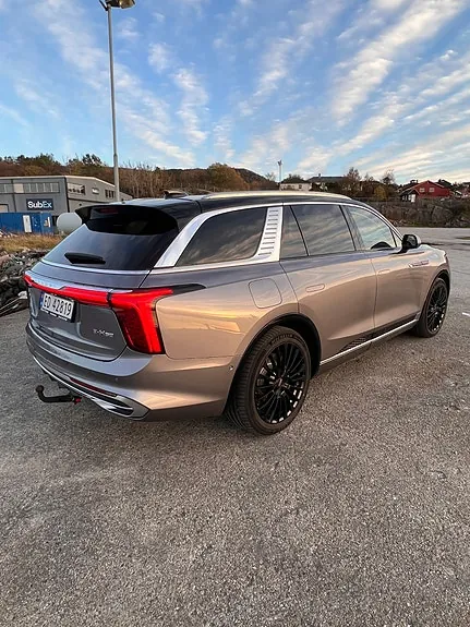 Hongqi E-Hs9 2022 photo 5