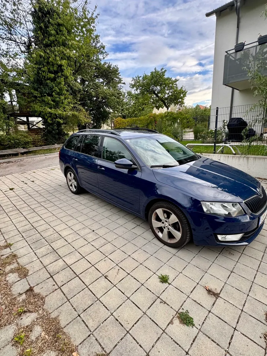 Skoda Octavia 2015 photo 2