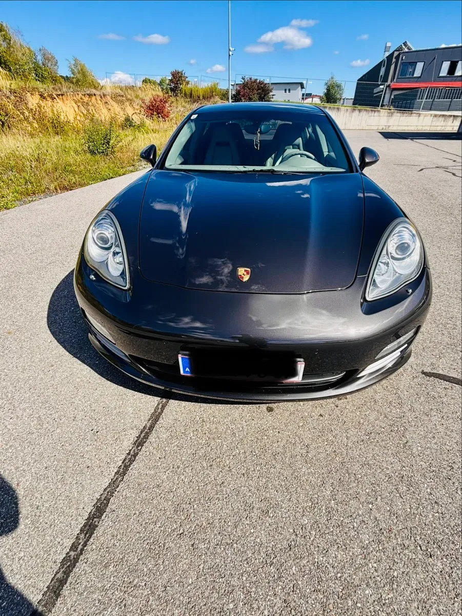 Porsche Panamera 2011 photo 3