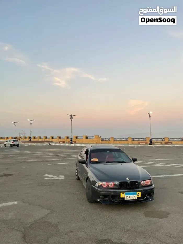 BMW 528I