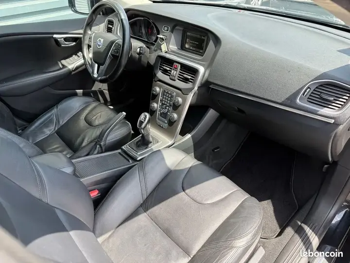 Volvo V40 2013 photo 4