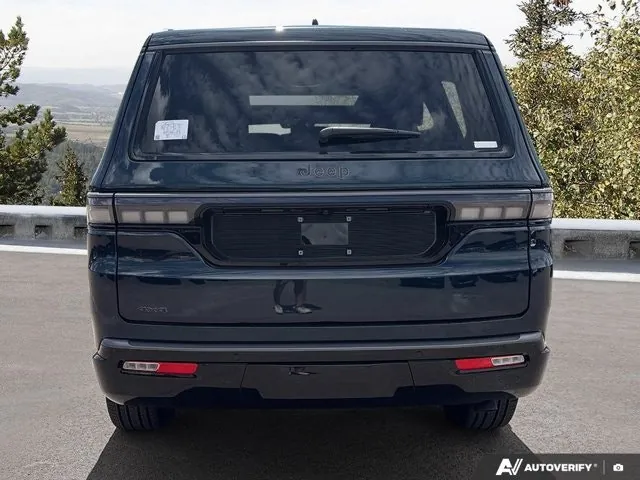 Jeep Grand Wagoneer 2026 photo 5
