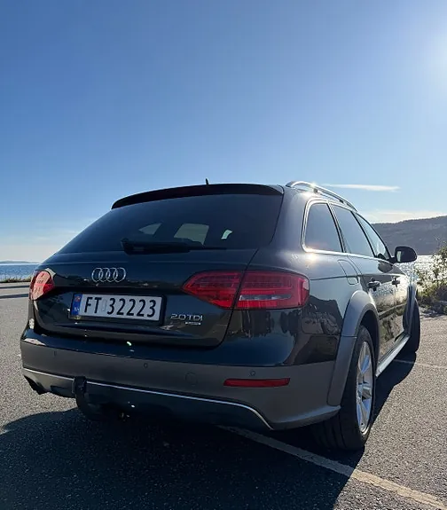 Audi A4 Allroad 2010 photo 4