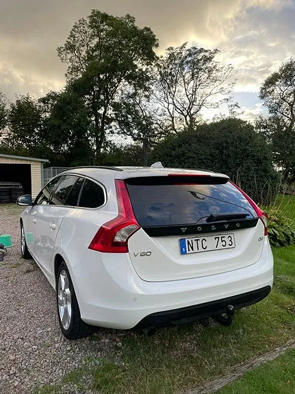 Volvo V60 2011 photo 4
