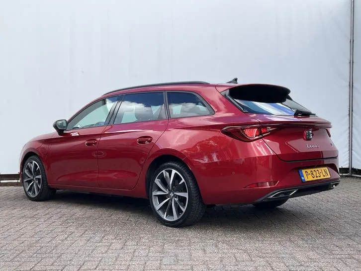 Seat Leon 2021 photo 2