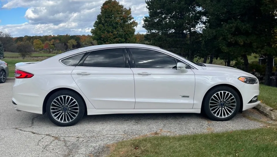 Ford Fusion 2017 photo 2