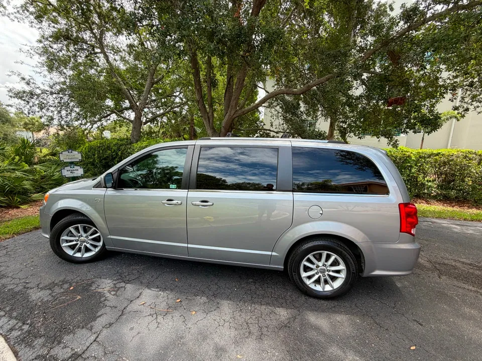 Dodge Grand Caravan 2019 photo 2