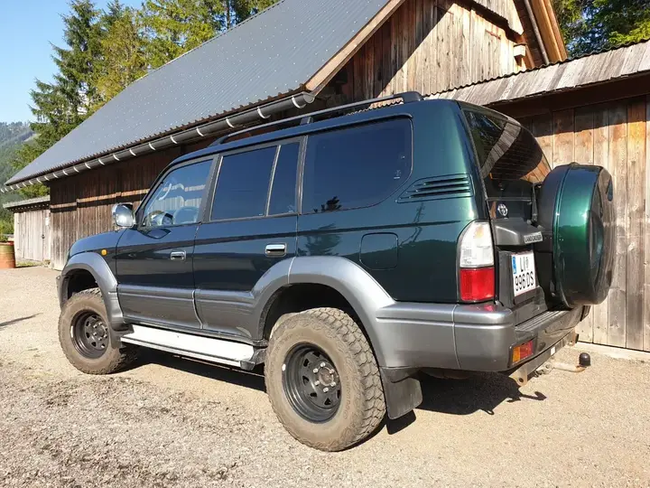 Toyota Land Cruiser 2000 photo 2