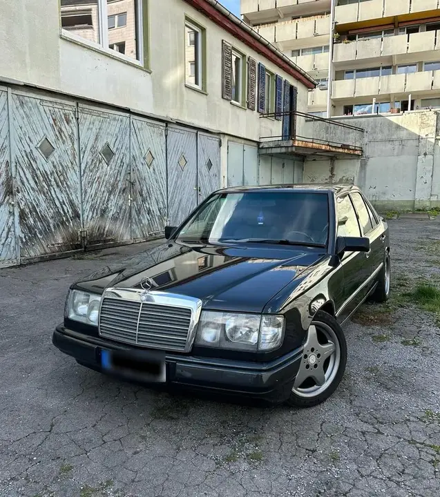 Mercedes-Benz W124