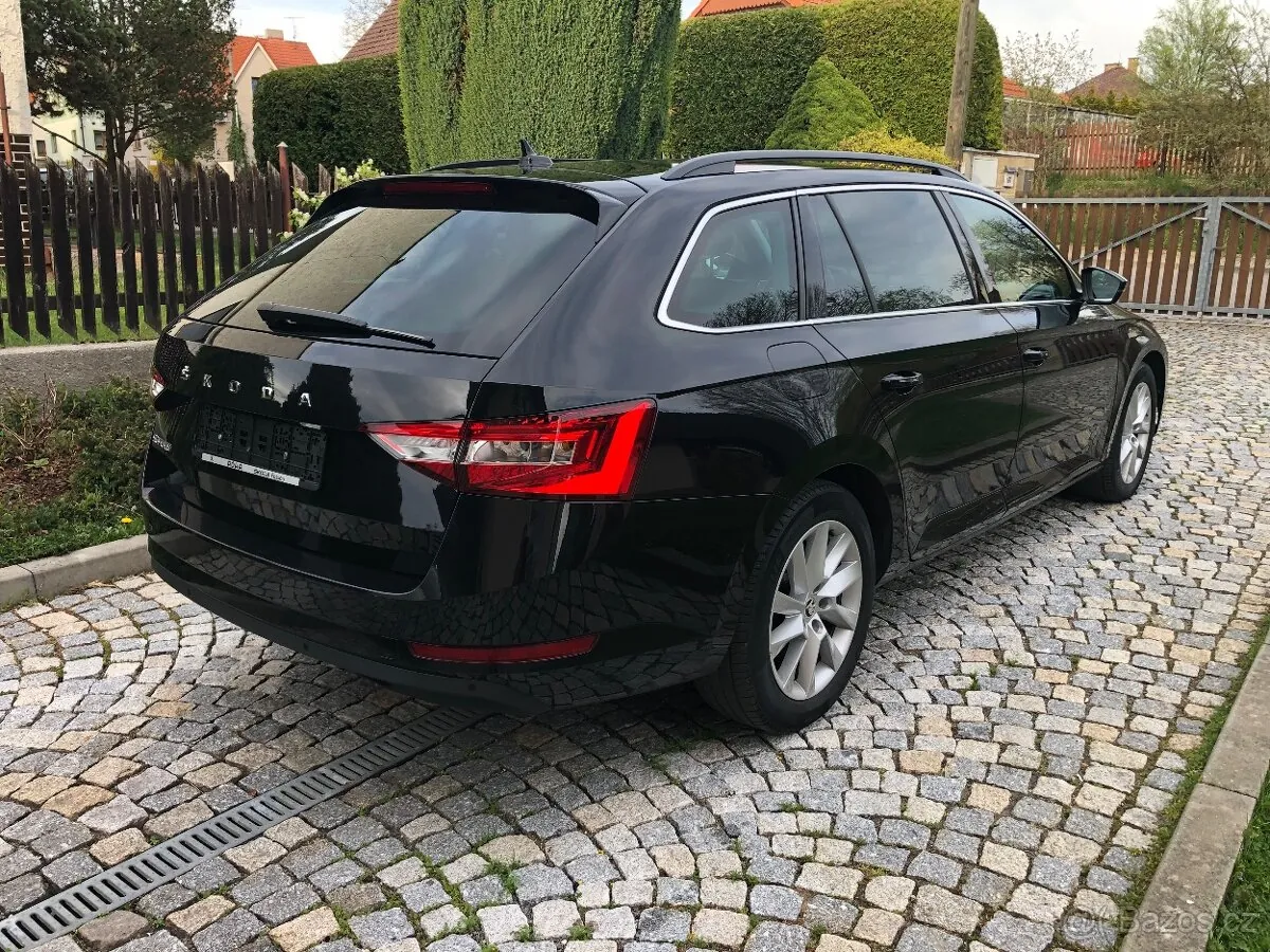Skoda Superb 2022 photo 5