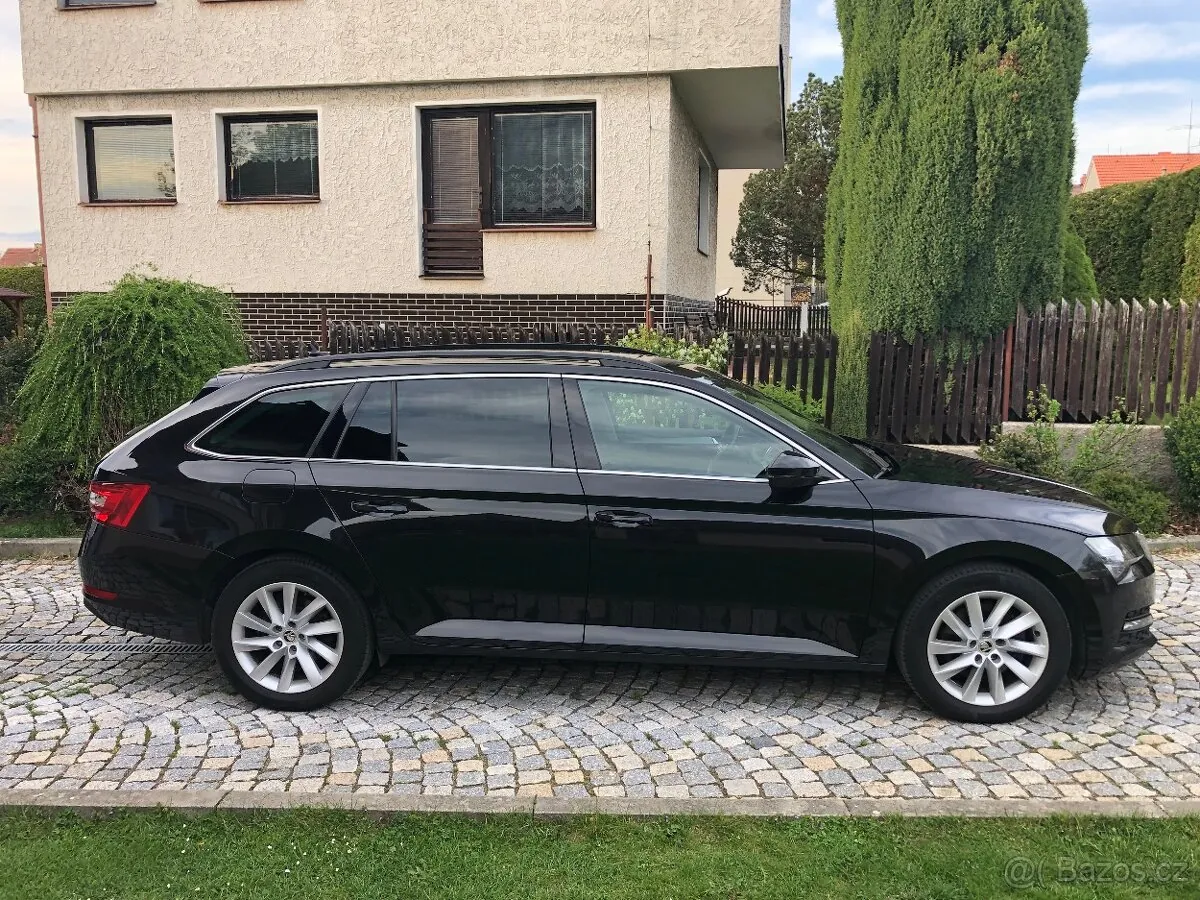 Skoda Superb 2022 photo 4
