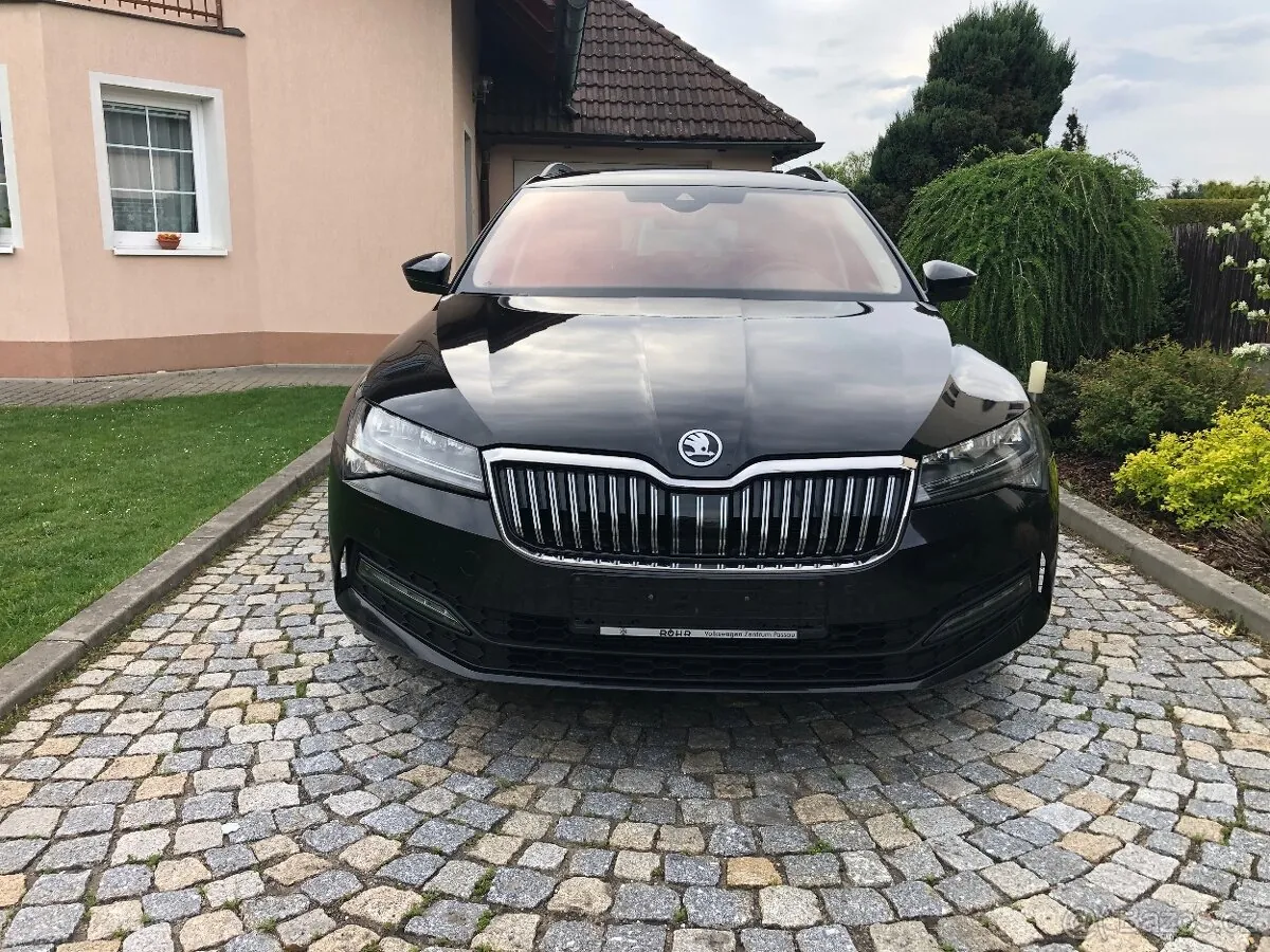 Skoda Superb 2022 photo 2