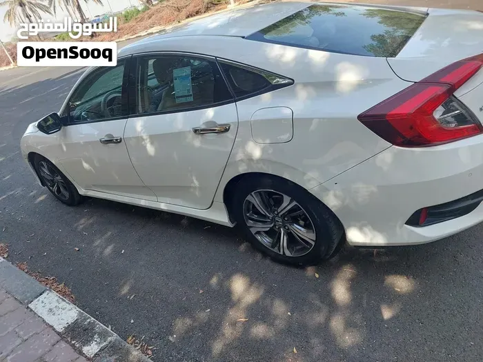 Honda Civic 2021 photo 3