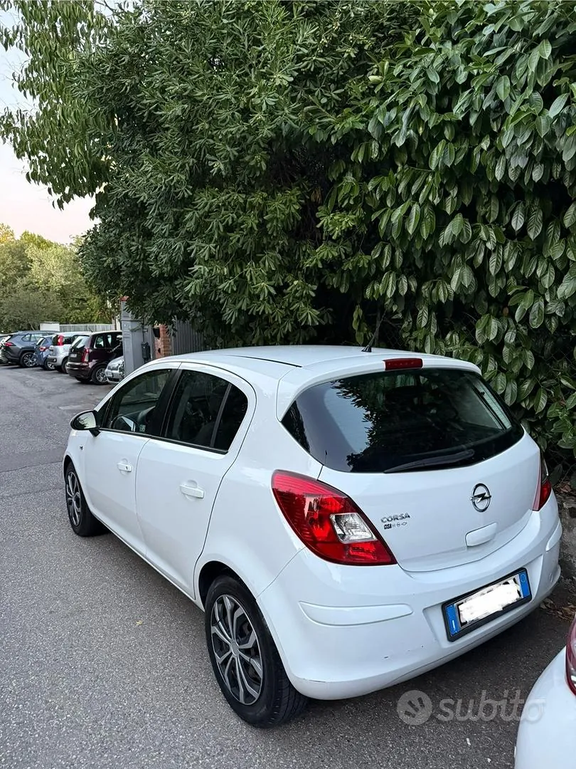 Opel Corsa D 2013 photo 4