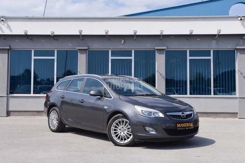 Opel Astra J 2012 photo 2