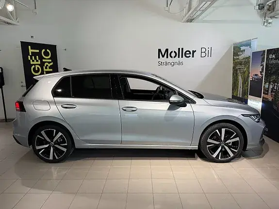 Volkswagen Golf Viii 2026 photo 2