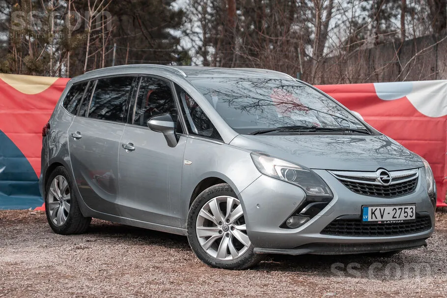 Opel Zafira 2013 photo 2