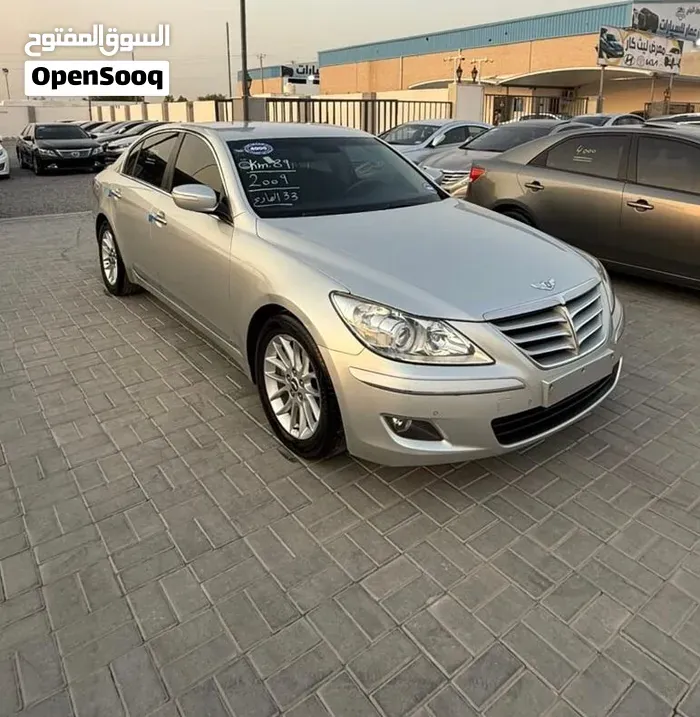 Hyundai Genesis 2010 photo 3