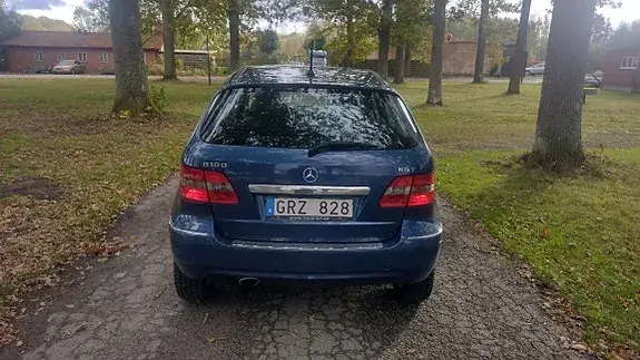 Mercedes-Benz B 180 2010 photo 4