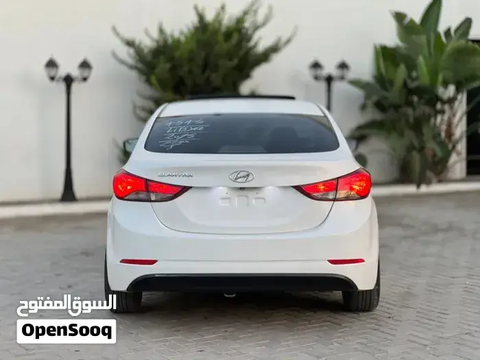 Hyundai Elantra 2015 photo 3
