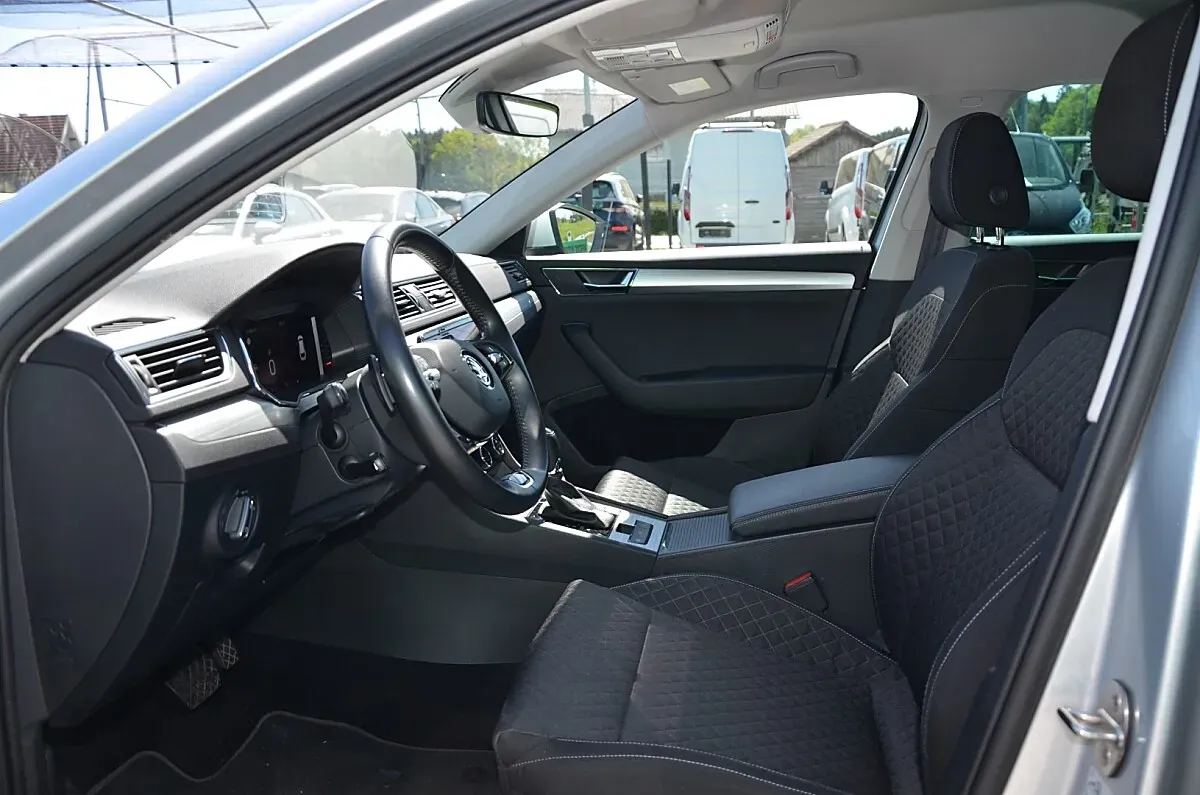 Skoda Superb 2021 photo 5