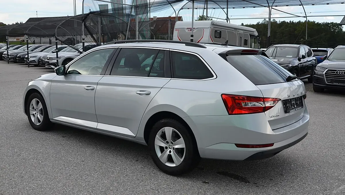 Skoda Superb 2021 photo 3