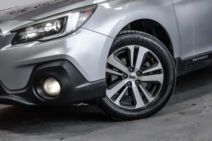 Subaru Outback 2019 photo 2