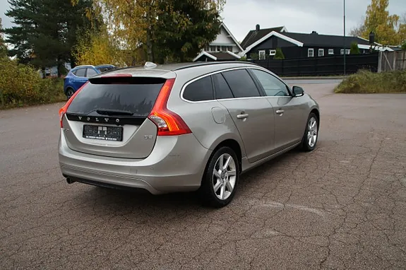 Volvo V60 2014 photo 4